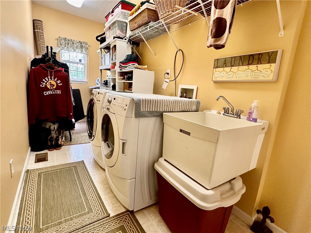 6062 White Tail Lane Lorain OH 44053