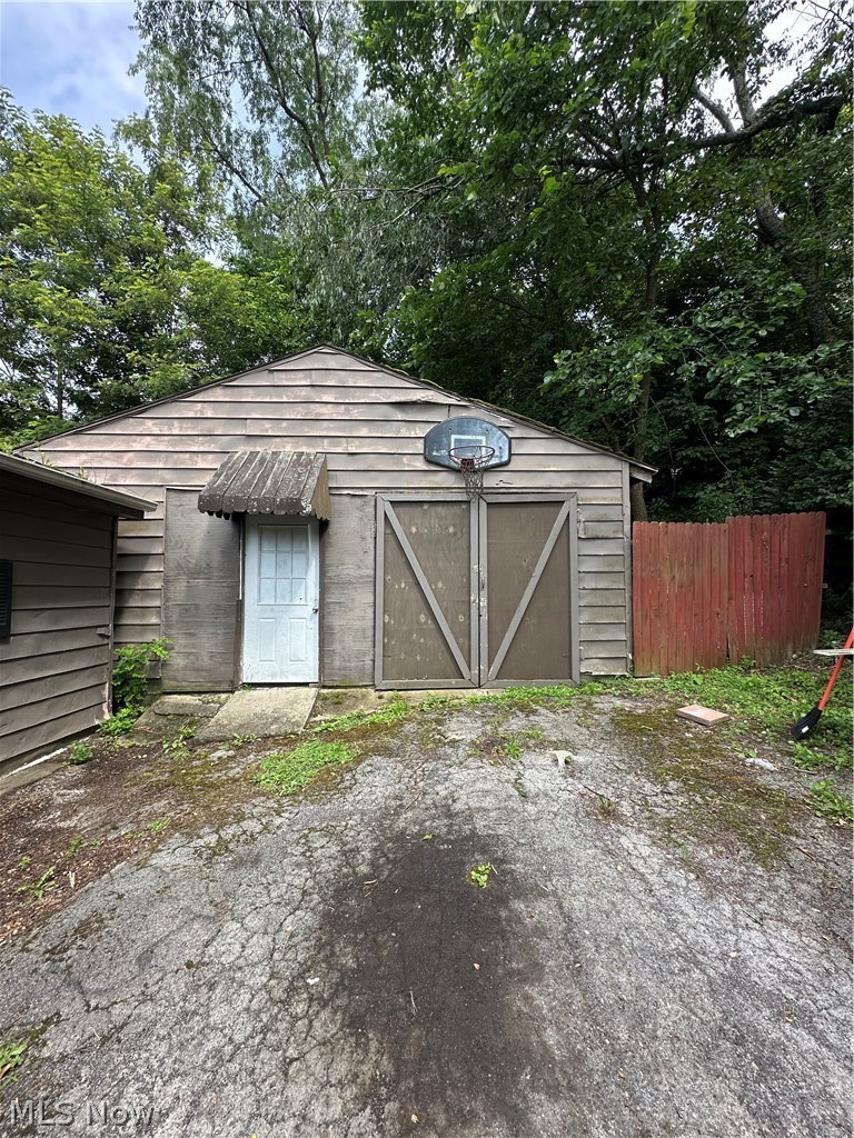 2660 Lisbon Street East Liverpool OH 43920