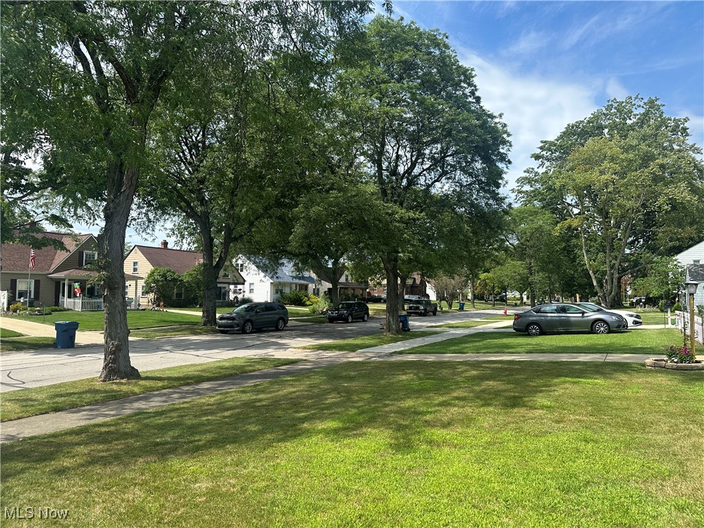 6757 Beresford Avenue Parma Heights OH 44130