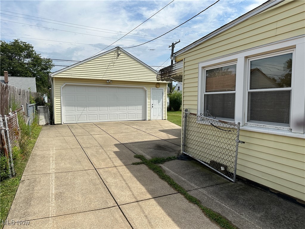 6757 Beresford Avenue Parma Heights OH 44130