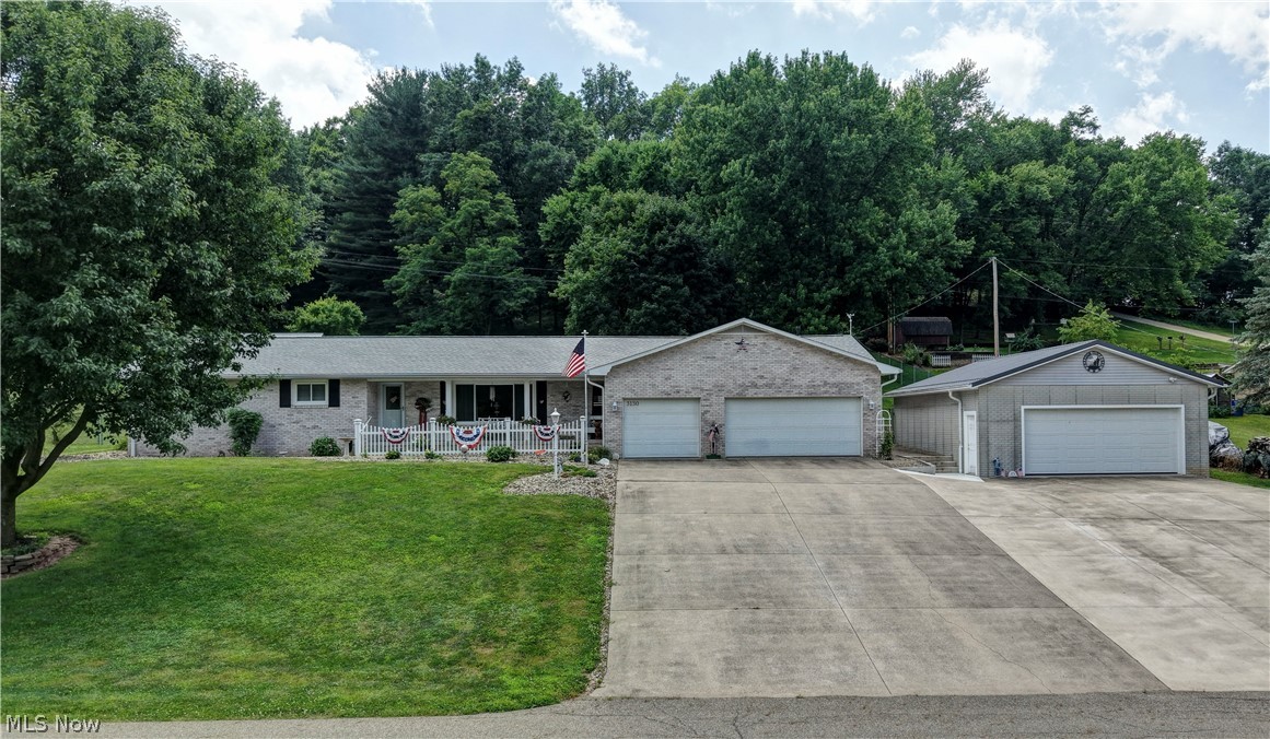 3130 Foothill Drive SE New Philadelphia OH 44663
