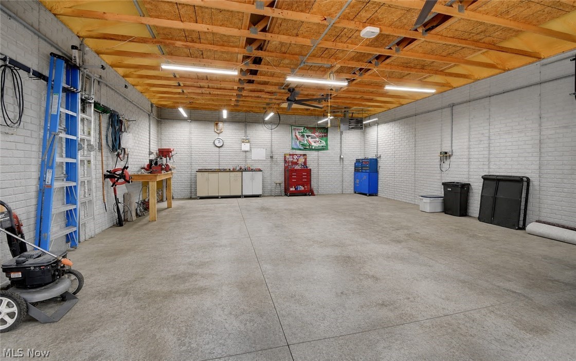 3130 Foothill Drive SE New Philadelphia OH 44663