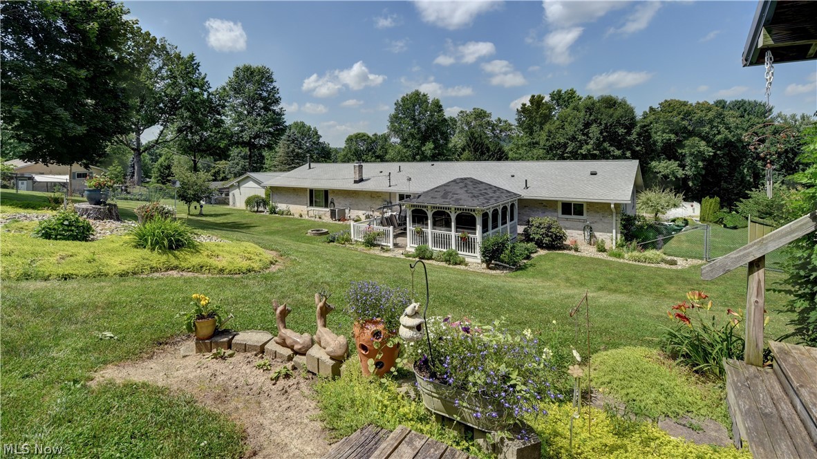 3130 Foothill Drive SE New Philadelphia OH 44663