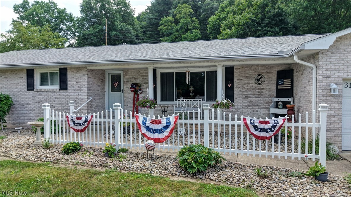 3130 Foothill Drive SE New Philadelphia OH 44663