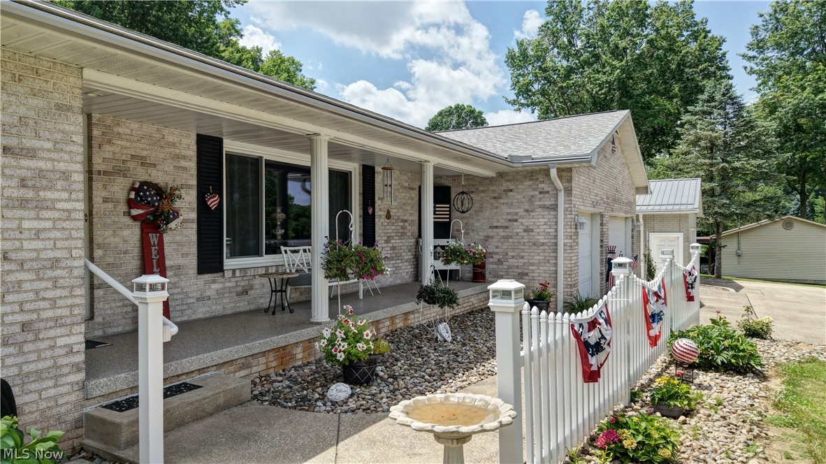 3130 Foothill Drive SE New Philadelphia OH 44663