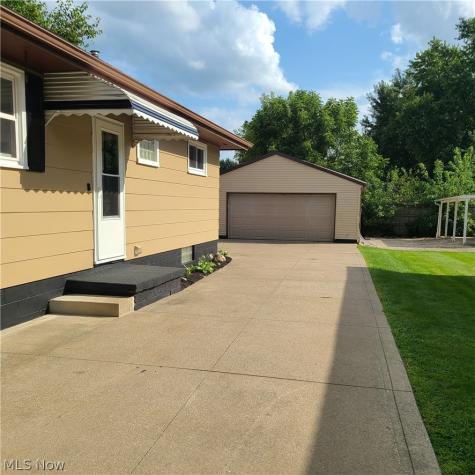 2736 Priscilla Avenue Akron OH 44312