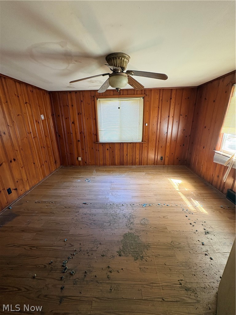 629 SE Willard Avenue SE Warren OH 44483