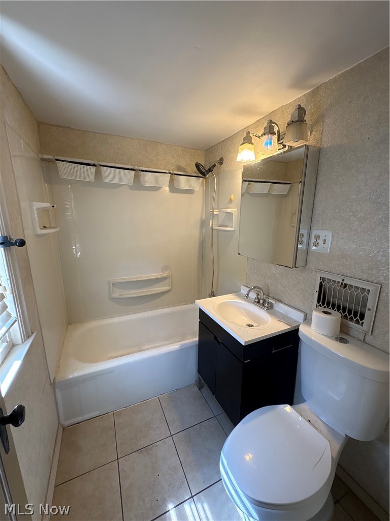 629 SE Willard Avenue SE Warren OH 44483