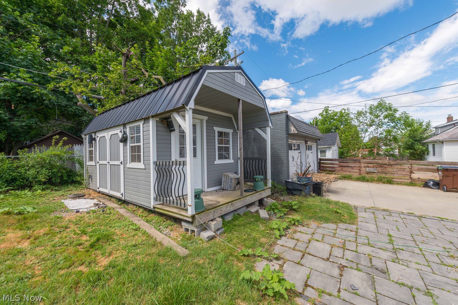 6813 Ridgewood Avenue Cleveland OH 44129