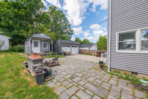 6813 Ridgewood Avenue Cleveland OH 44129