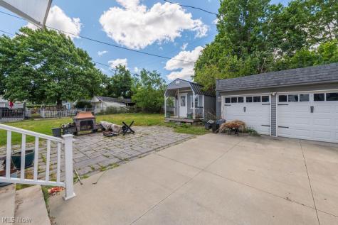 6813 Ridgewood Avenue Cleveland OH 44129
