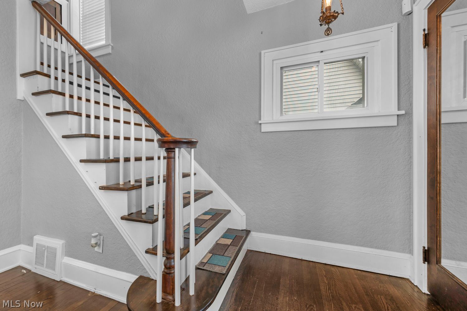 6813 Ridgewood Avenue Cleveland OH 44129