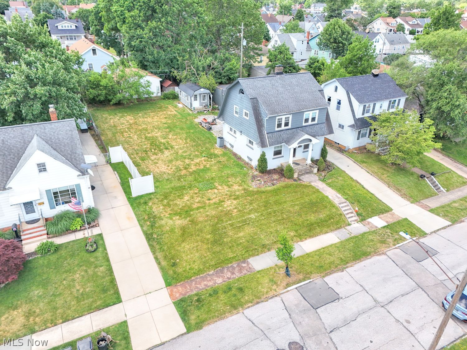 6813 Ridgewood Avenue Cleveland OH 44129
