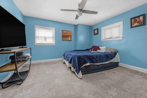 6813 Ridgewood Avenue Cleveland OH 44129