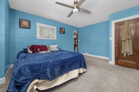 6813 Ridgewood Avenue Cleveland OH 44129