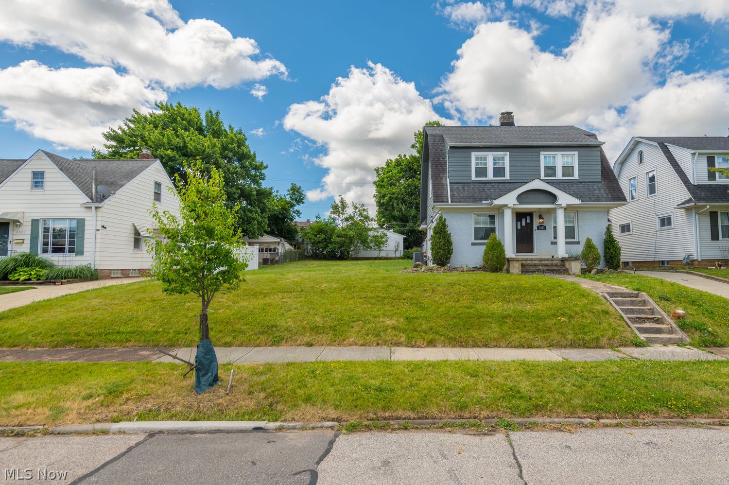 6813 Ridgewood Avenue Cleveland OH 44129