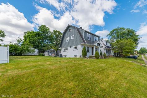 6813 Ridgewood Avenue Cleveland OH 44129