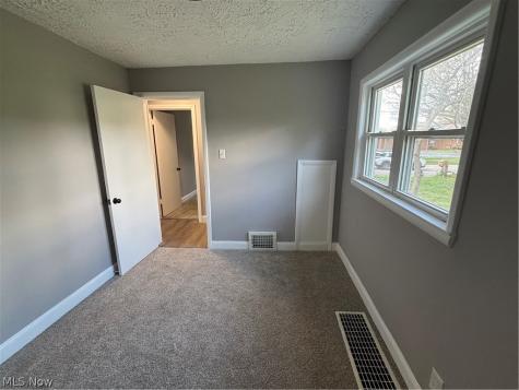 4719 S Main Street Akron OH 44319