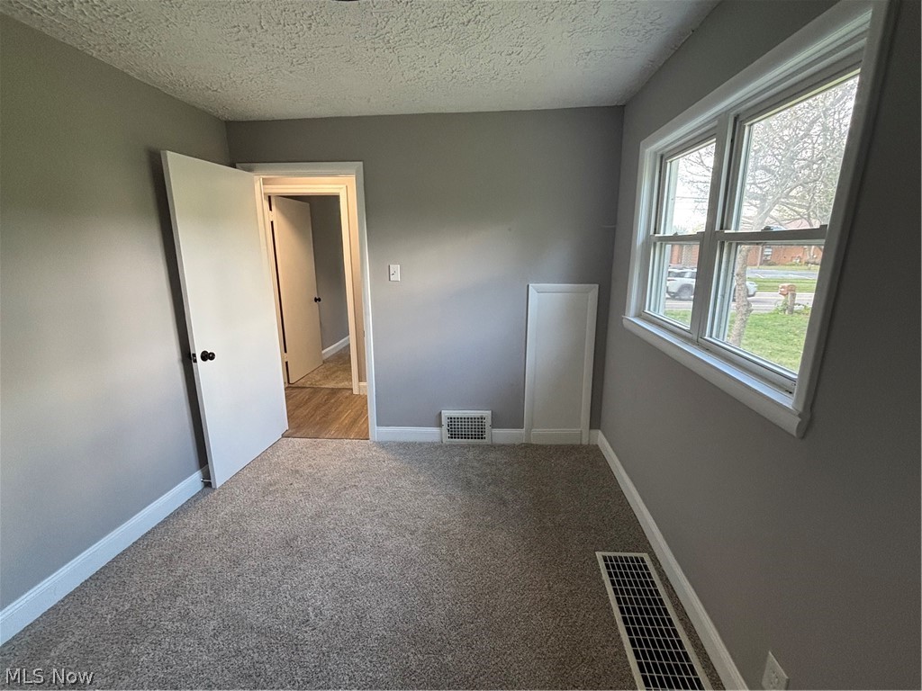 4719 S Main Street Akron OH 44319