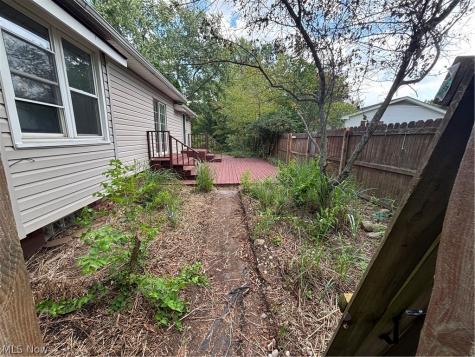 4719 S Main Street Akron OH 44319