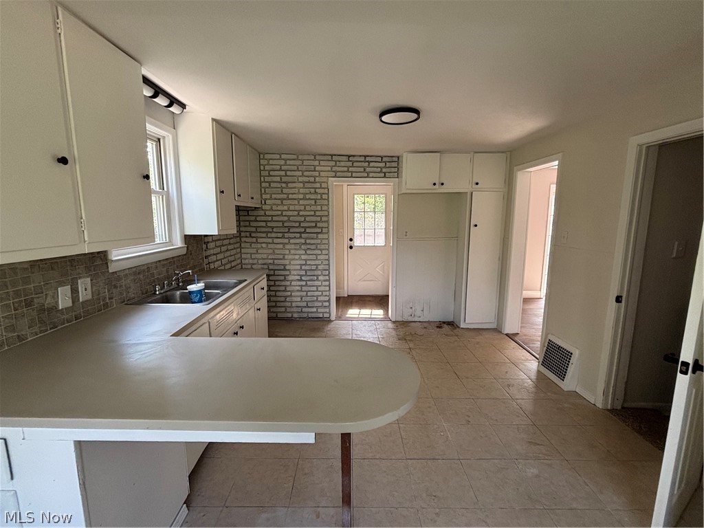 4719 S Main Street Akron OH 44319