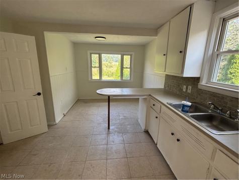 4719 S Main Street Akron OH 44319