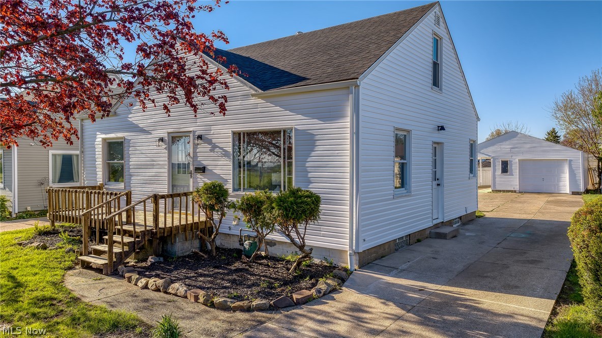 Akron OH, 2127 Quayle Drive