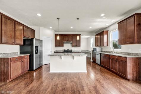 20813 North Greystone Drive Strongsville OH 44149