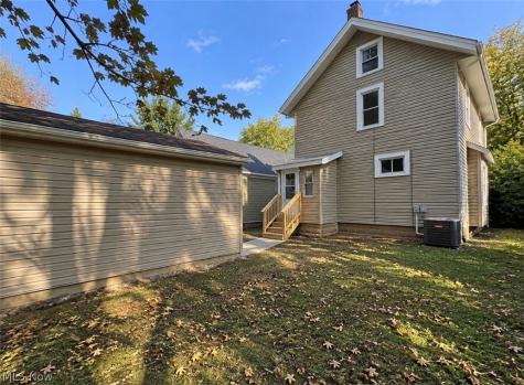 360 Noah Avenue Akron OH 44320