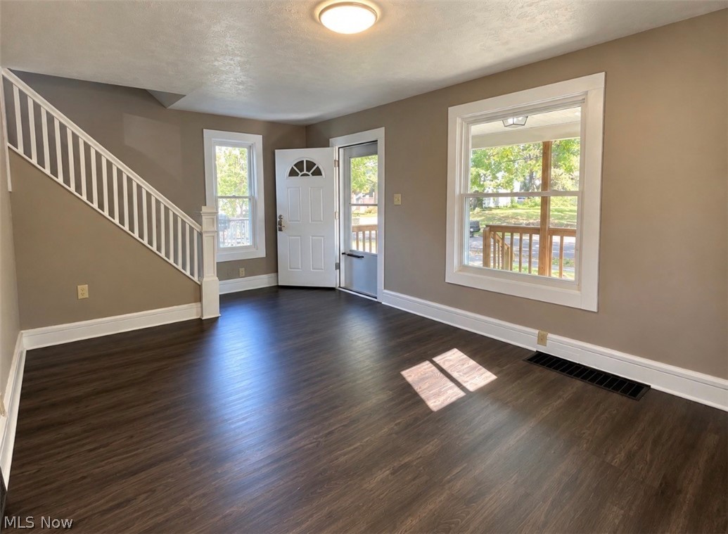360 Noah Avenue Akron OH 44320