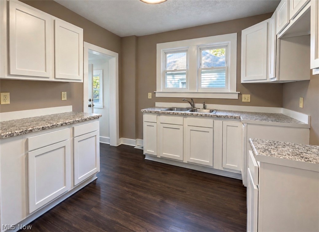 360 Noah Avenue Akron OH 44320
