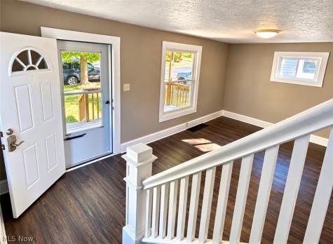 360 Noah Avenue Akron OH 44320