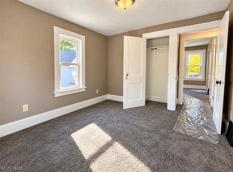 360 Noah Avenue Akron OH 44320