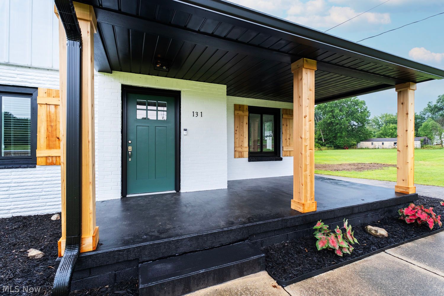131 Struthers Coitsville Road Lowellville OH 44436