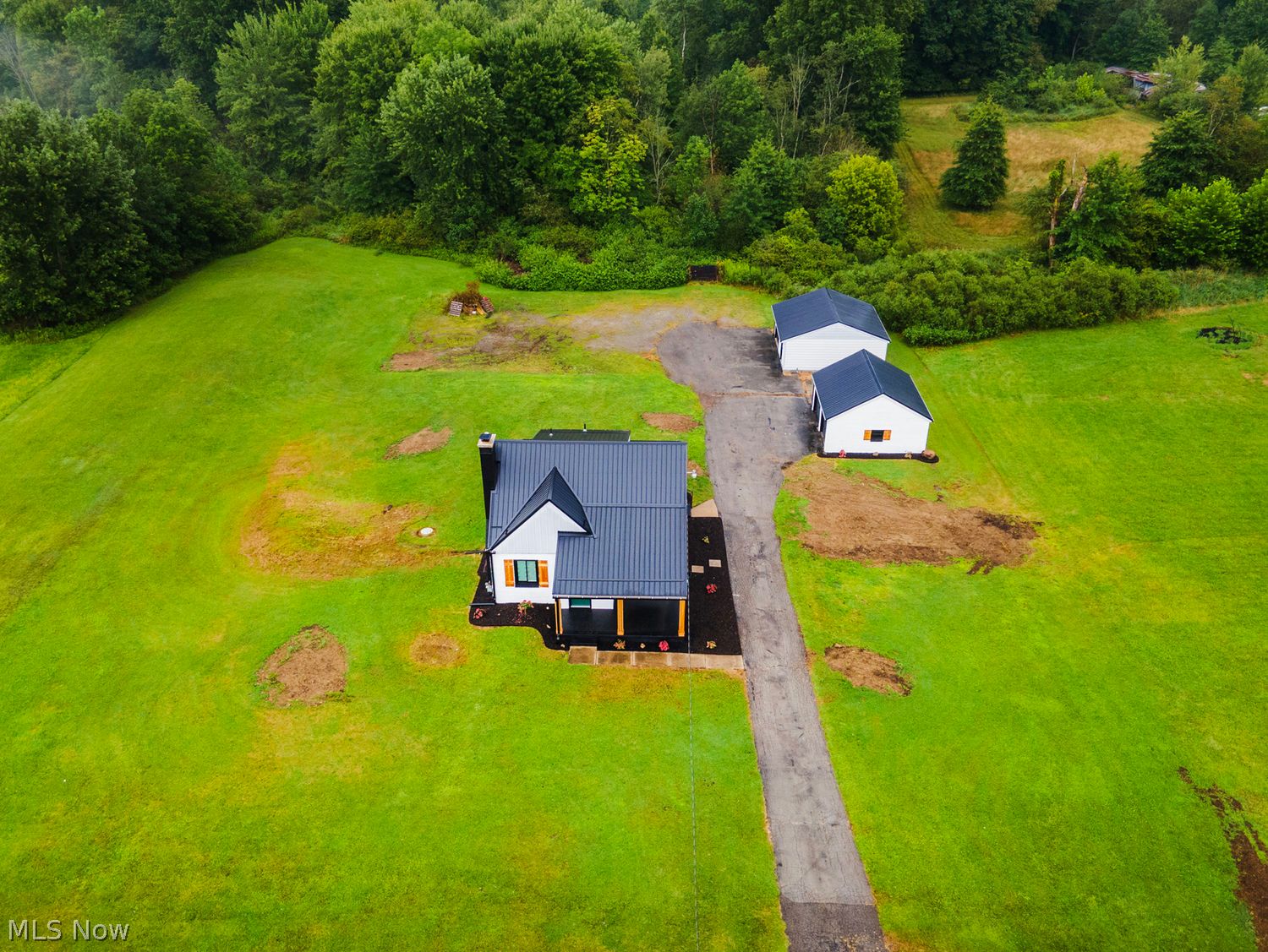 131 Struthers Coitsville Road Lowellville OH 44436