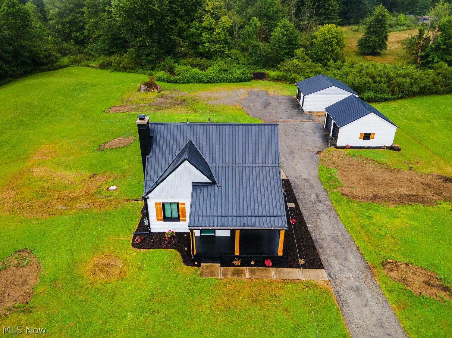 131 Struthers Coitsville Road Lowellville OH 44436
