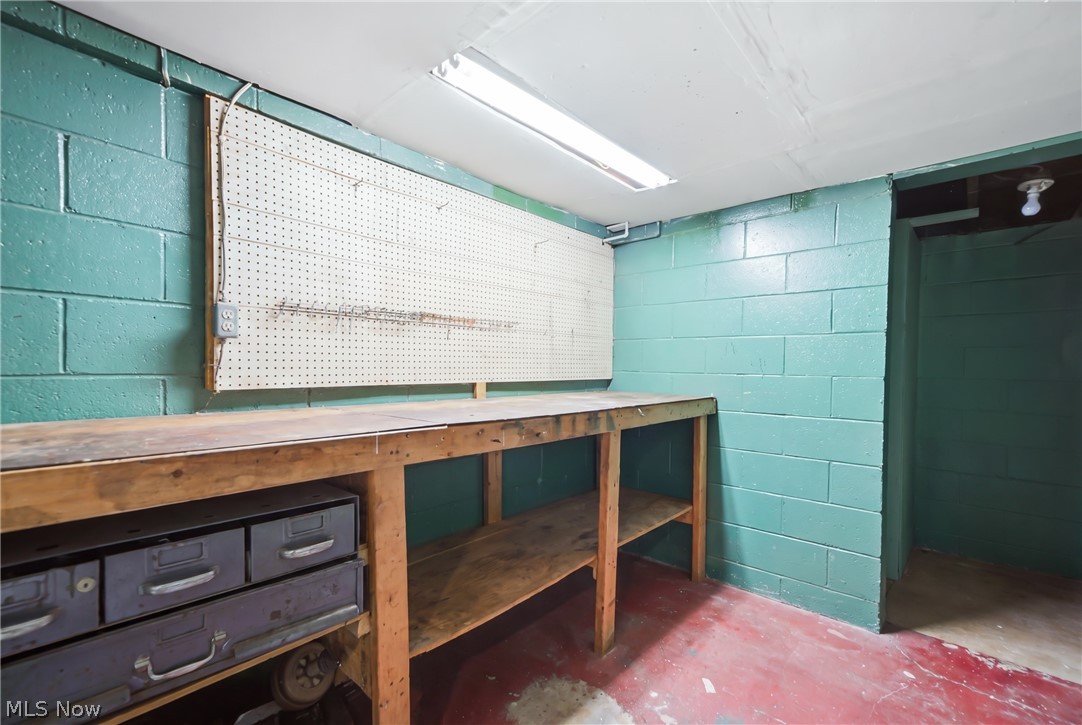 172 Meadow Road Wintersville OH 43953