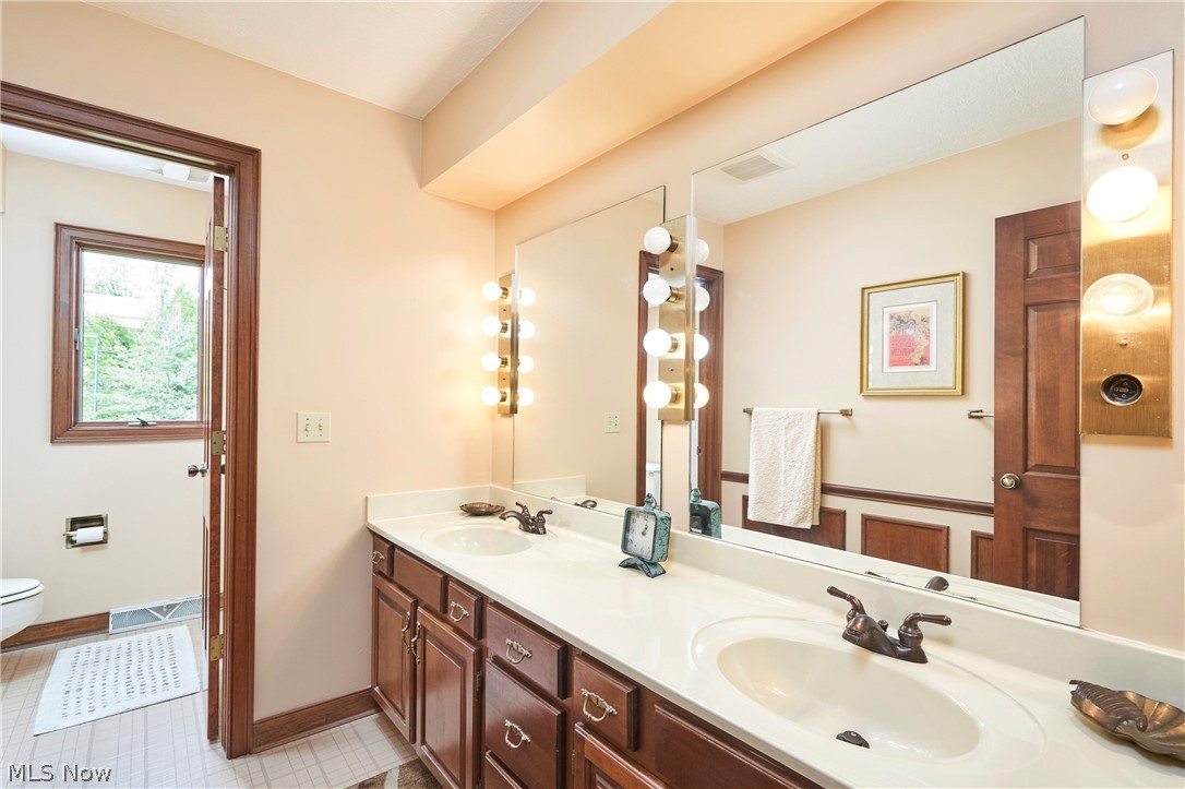 2796 Greenspire Circle Akron OH 44333