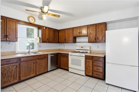 2615 George Avenue Parma OH 44134
