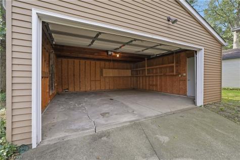 2615 George Avenue Parma OH 44134
