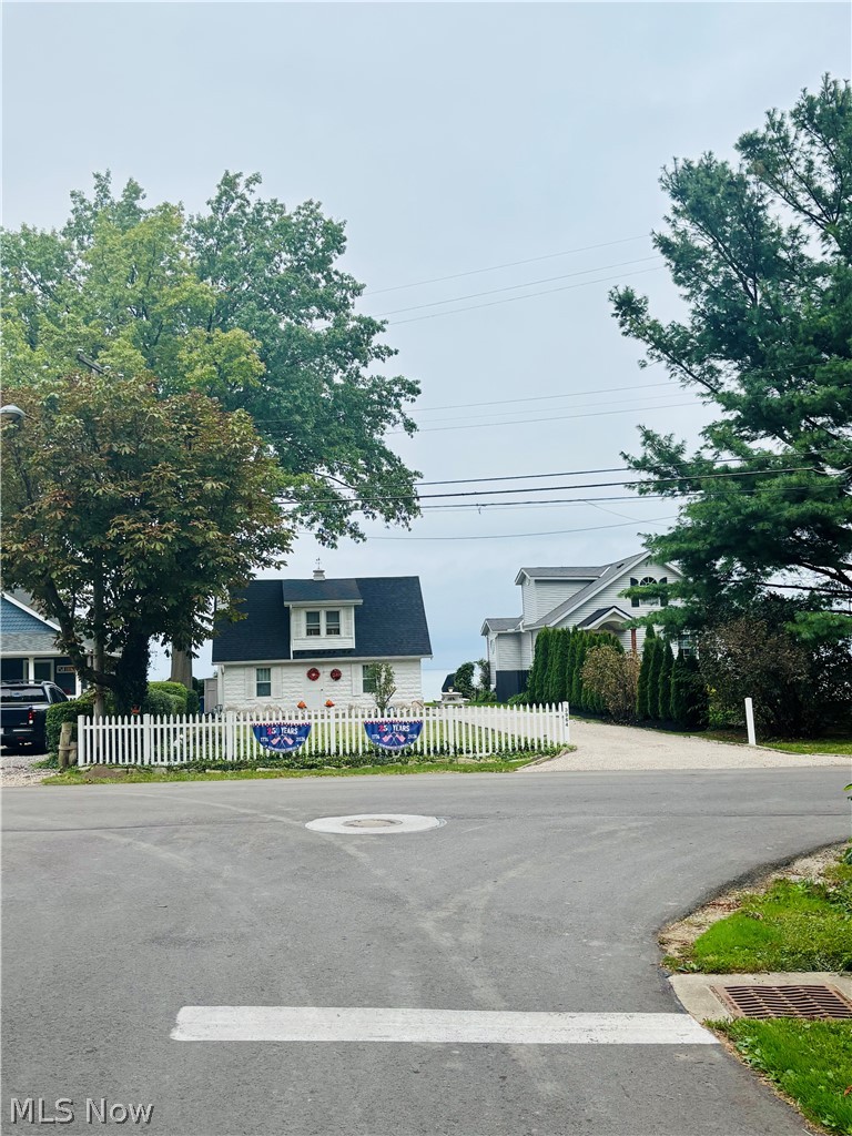 213 Harcourt Road Vermilion OH 44089