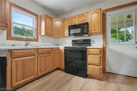 452 Mill Road Ravenna OH 44266