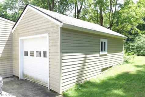871 Overlook Avenue Ravenna OH 44266