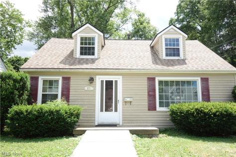 871 Overlook Avenue Ravenna OH 44266