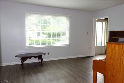 871 Overlook Avenue Ravenna OH 44266