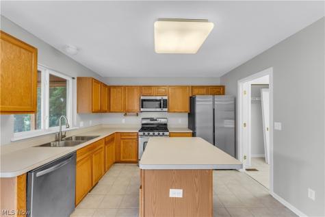 467 Canterbury Lane Northfield OH 44067