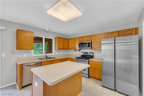 467 Canterbury Lane Northfield OH 44067