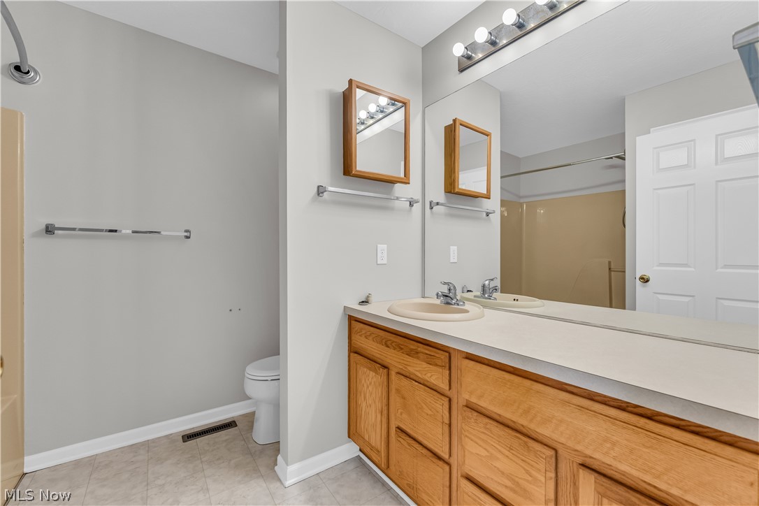 467 Canterbury Lane Northfield OH 44067