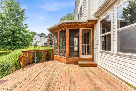 467 Canterbury Lane Northfield OH 44067