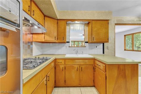 20559 Westwood Park Boulevard Strongsville OH 44149